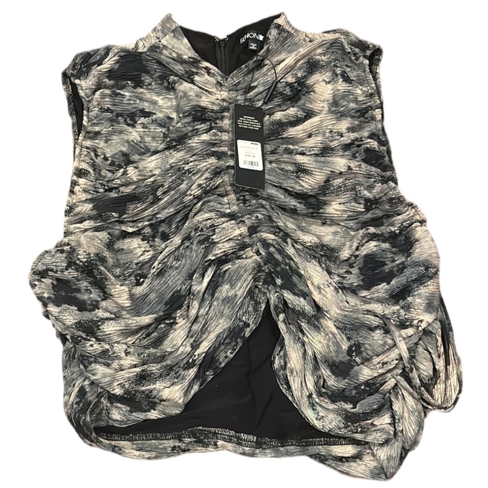 NWT! 3X Fashion Nova Gray and Black Ruched Asymmetrical - Picture 6 of 10